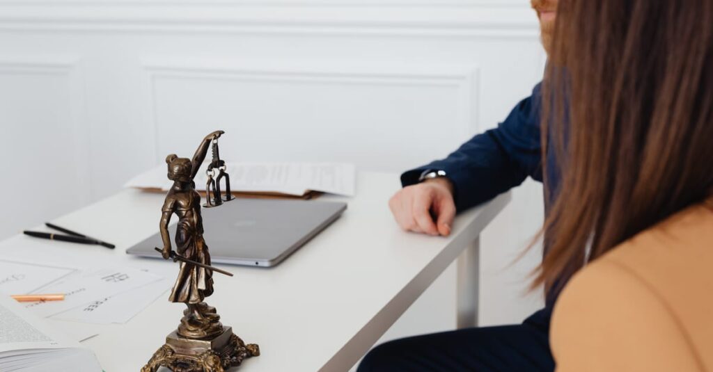 informations claires et à jour sur le statut juridique d'une entreprise ou d'une organisation.